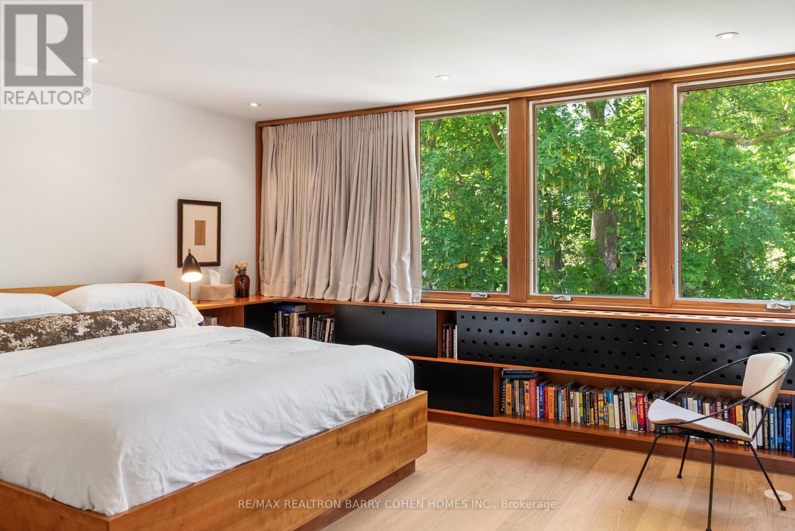 36 WOODLAWN AVENUE W - 26