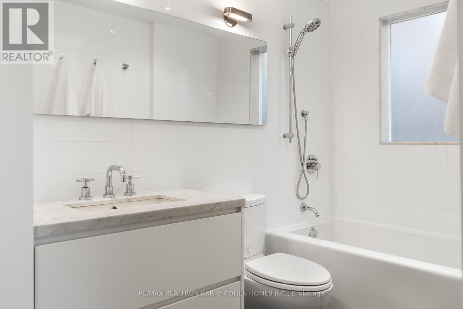 36 WOODLAWN AVENUE W - 35