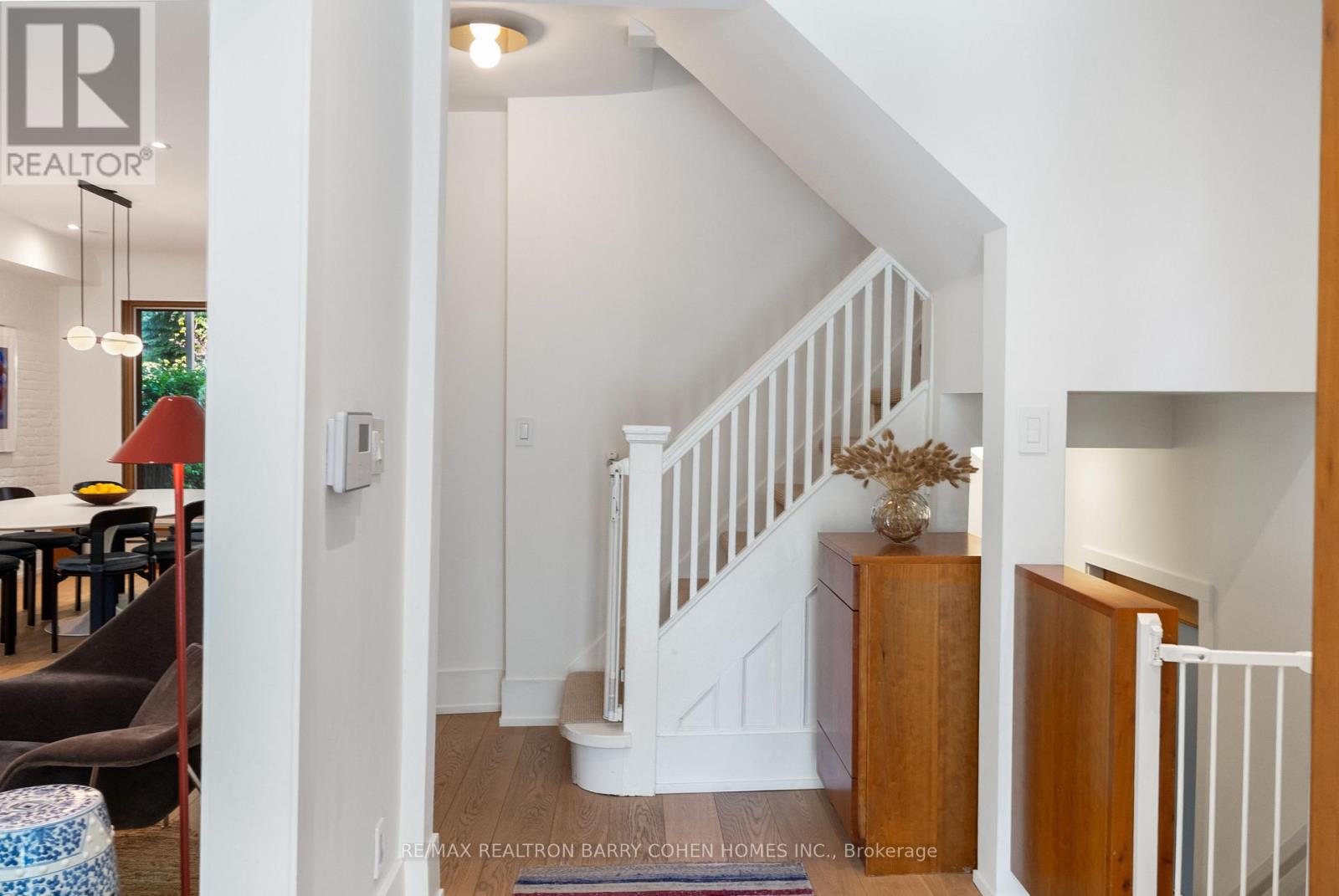 36 WOODLAWN AVENUE W - 8