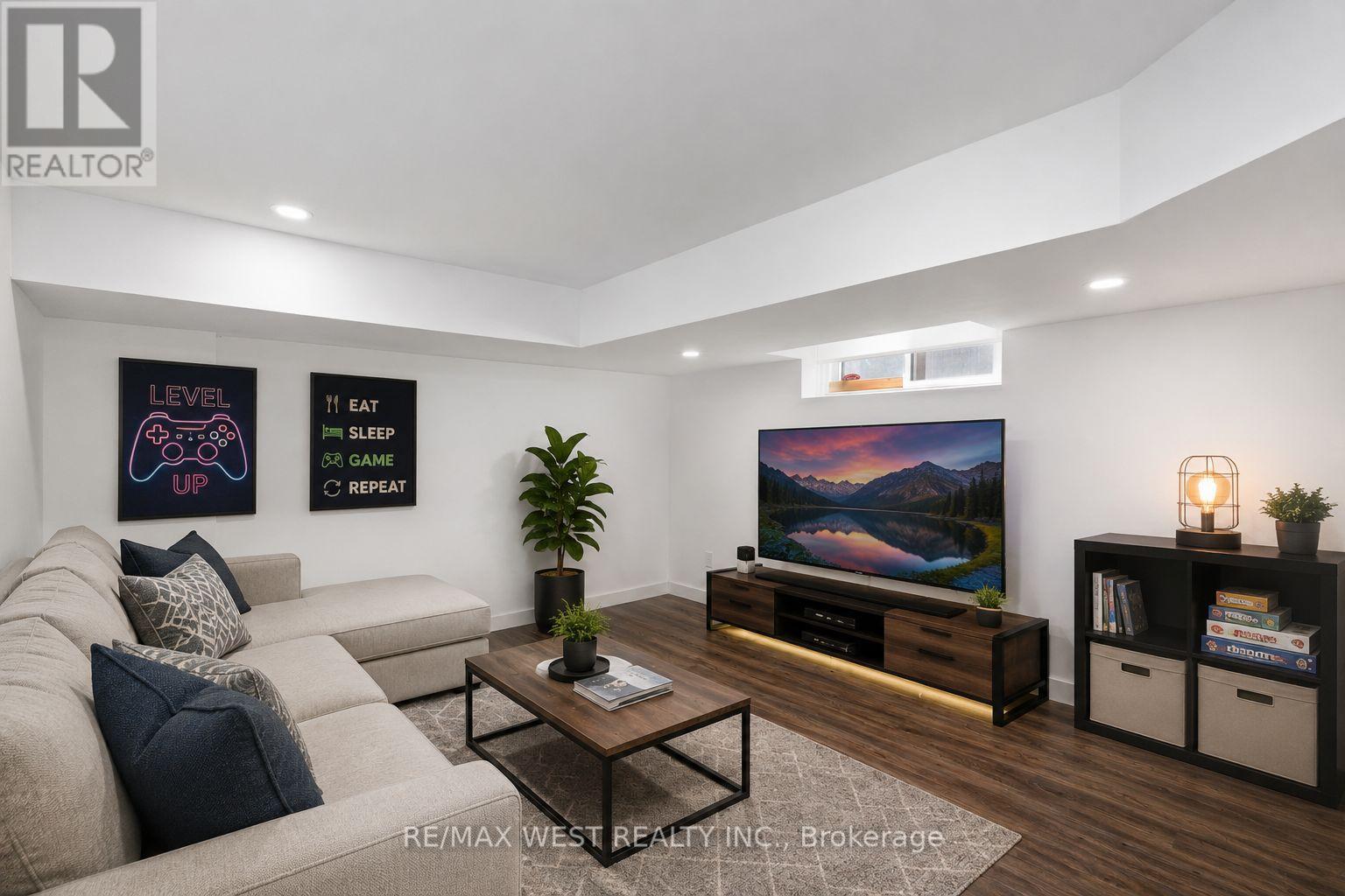79 ELMSTHORPE AVENUE - 16