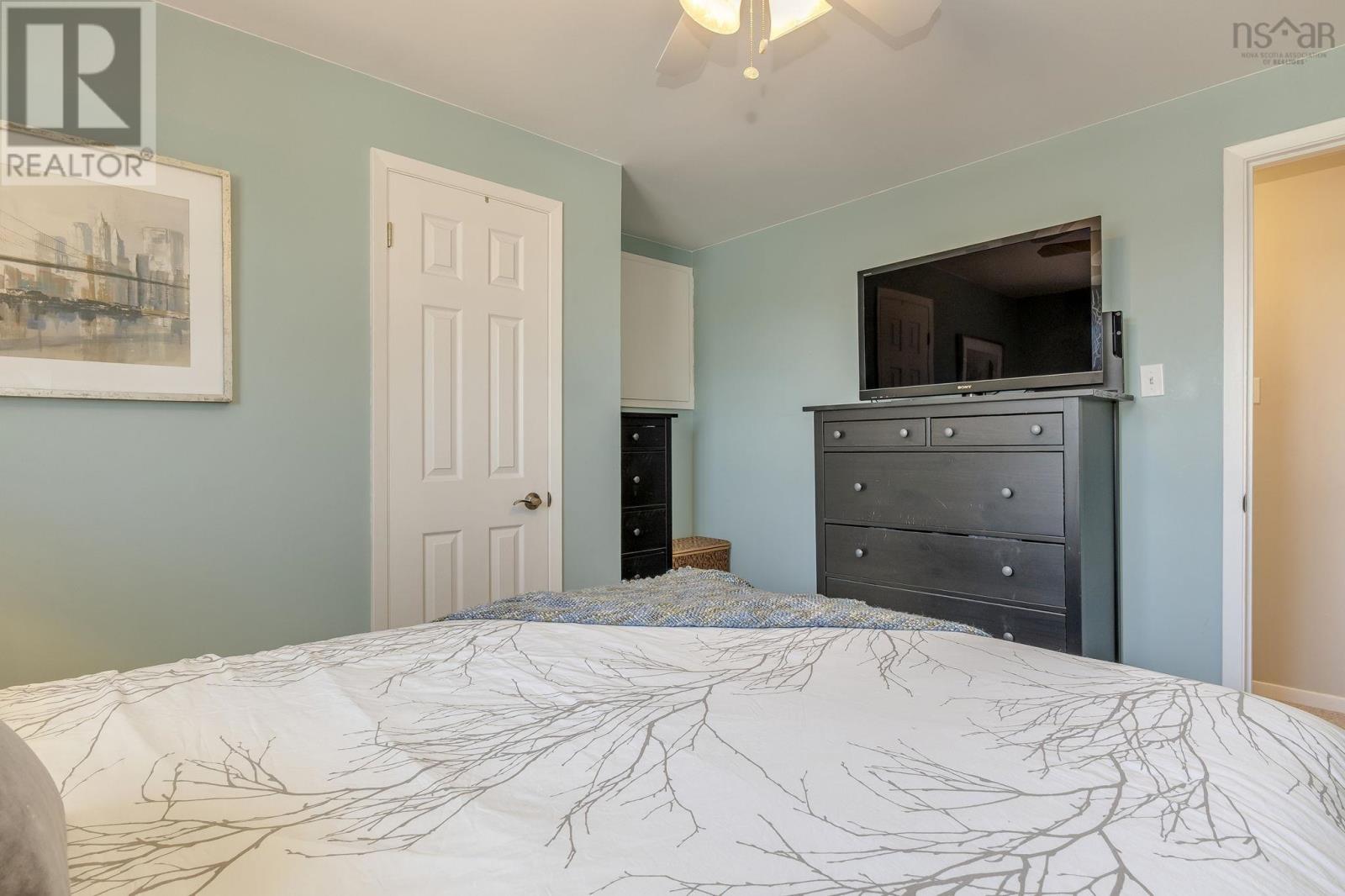 Property 4 of 50 of 41 Dumbarton Avenue