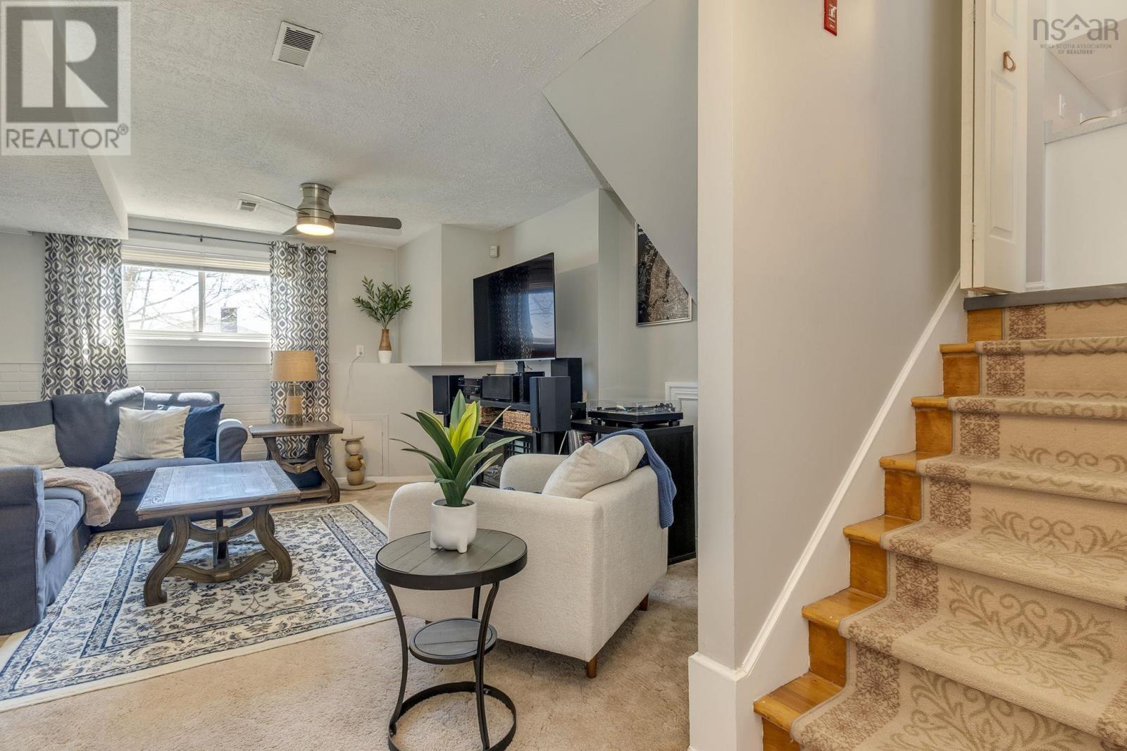 Property 46 of 50 of 41 Dumbarton Avenue