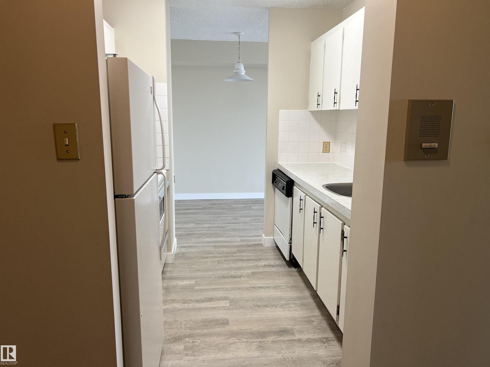 #1802 PH 9835 113 ST NW NW - photo 2