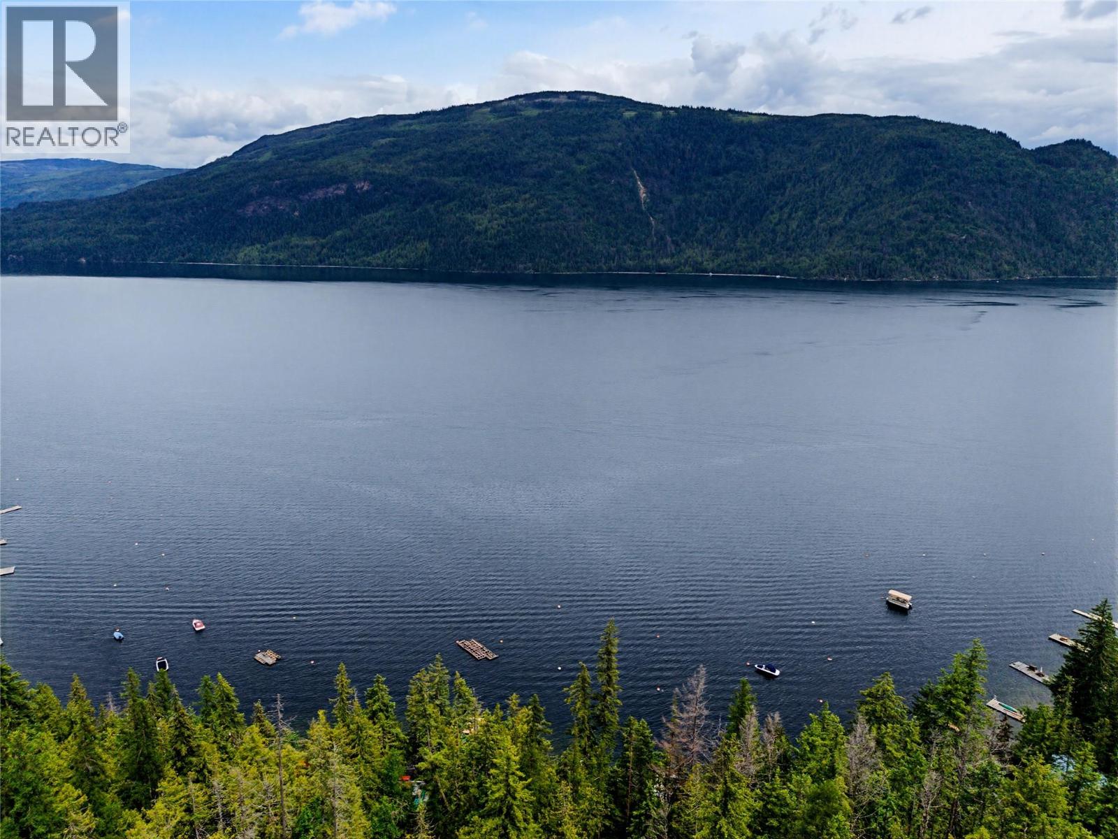 27 Crescent Bay, Sicamous