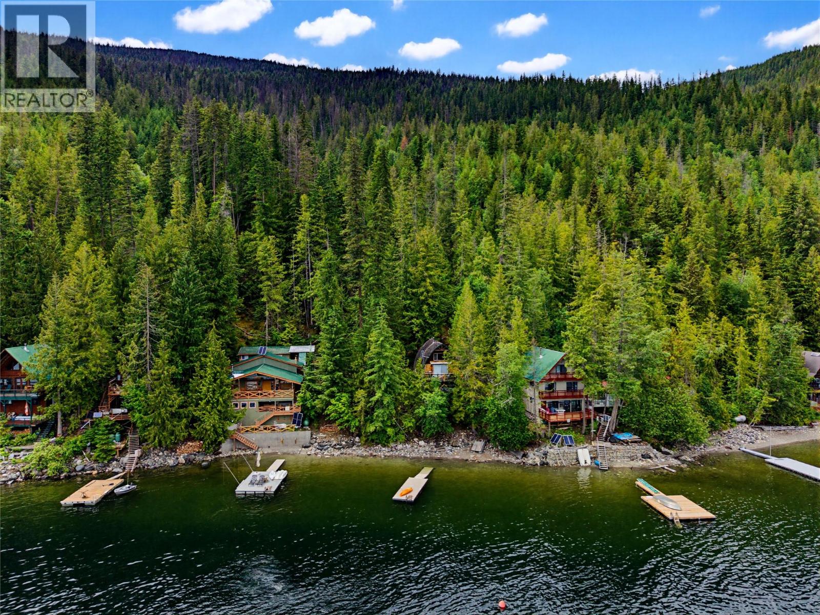  27 Crescent Bay, Sicamous
