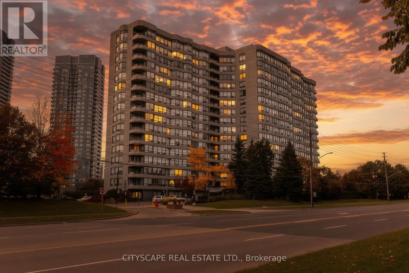 Listing photo of 209 - 7460 BATHURST STREET