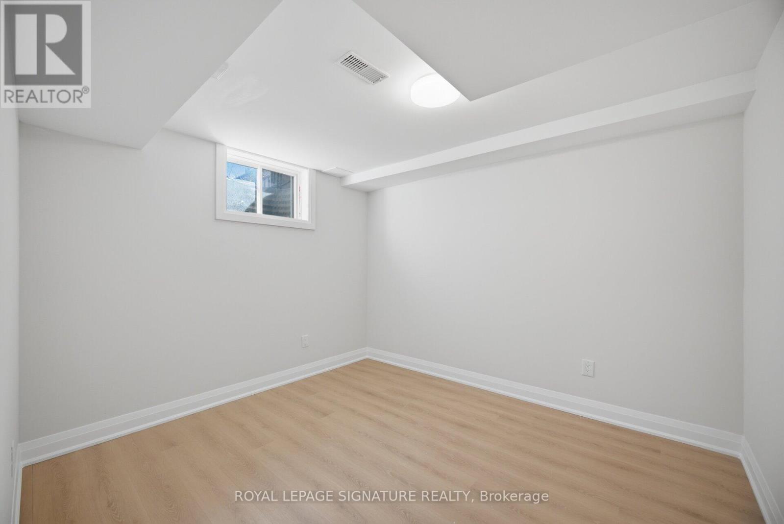 11 WESSENGER DRIVE - 42
