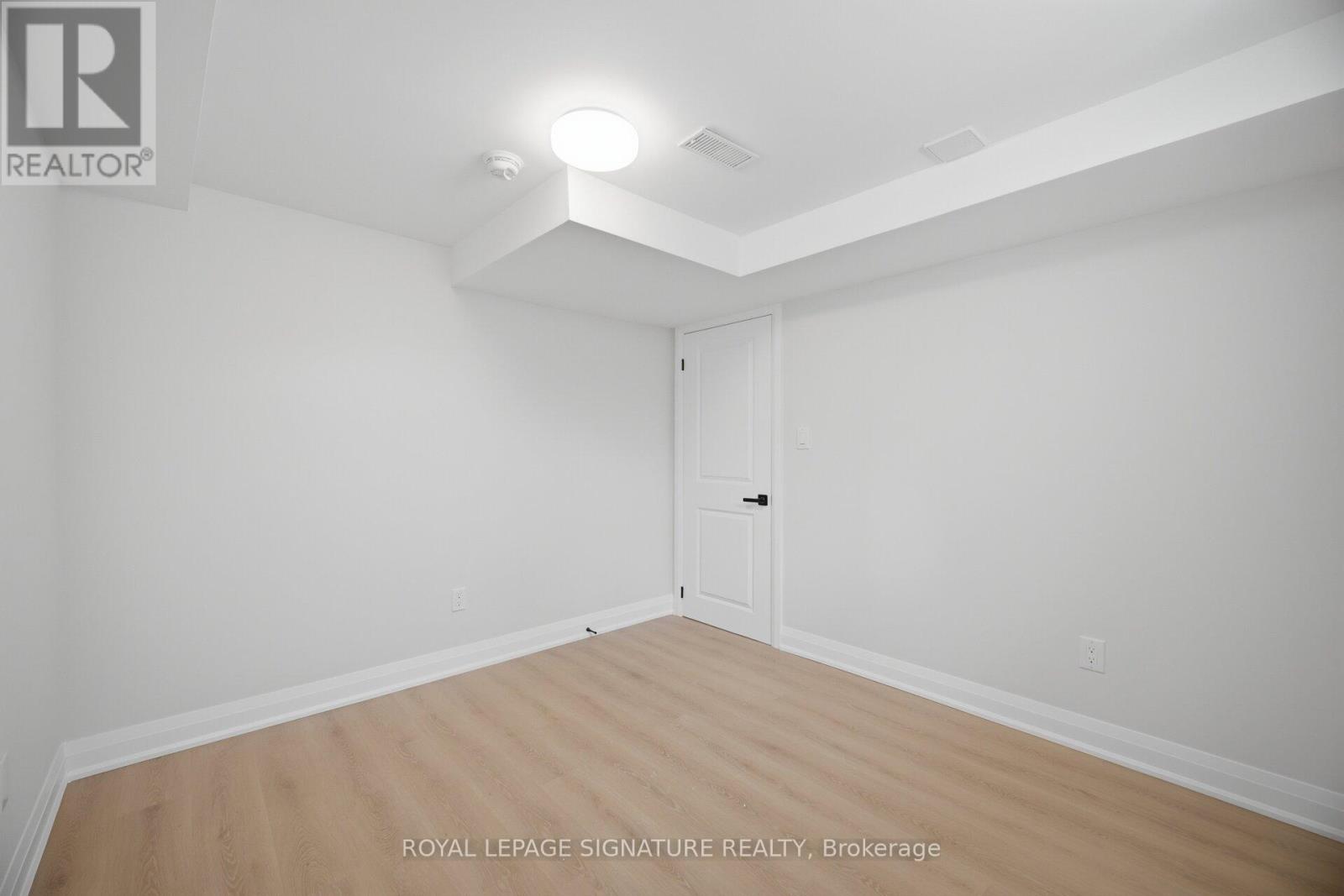11 WESSENGER DRIVE - 43