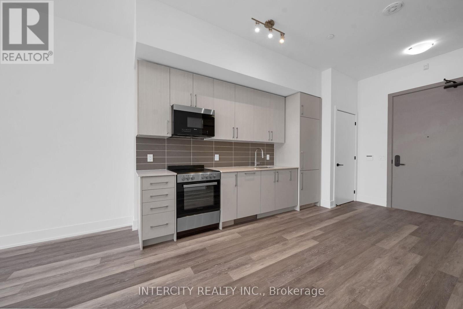 #128 2075 KING ROAD - 16
