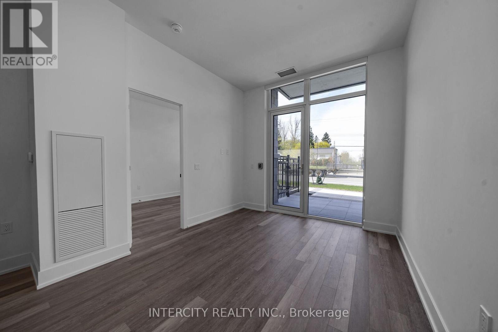 #128 2075 KING ROAD - 19