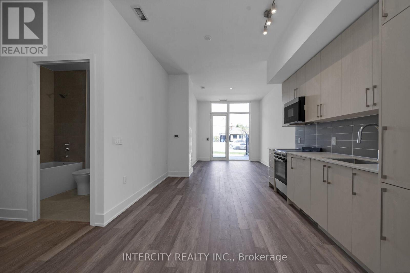 #128 2075 KING ROAD - 13