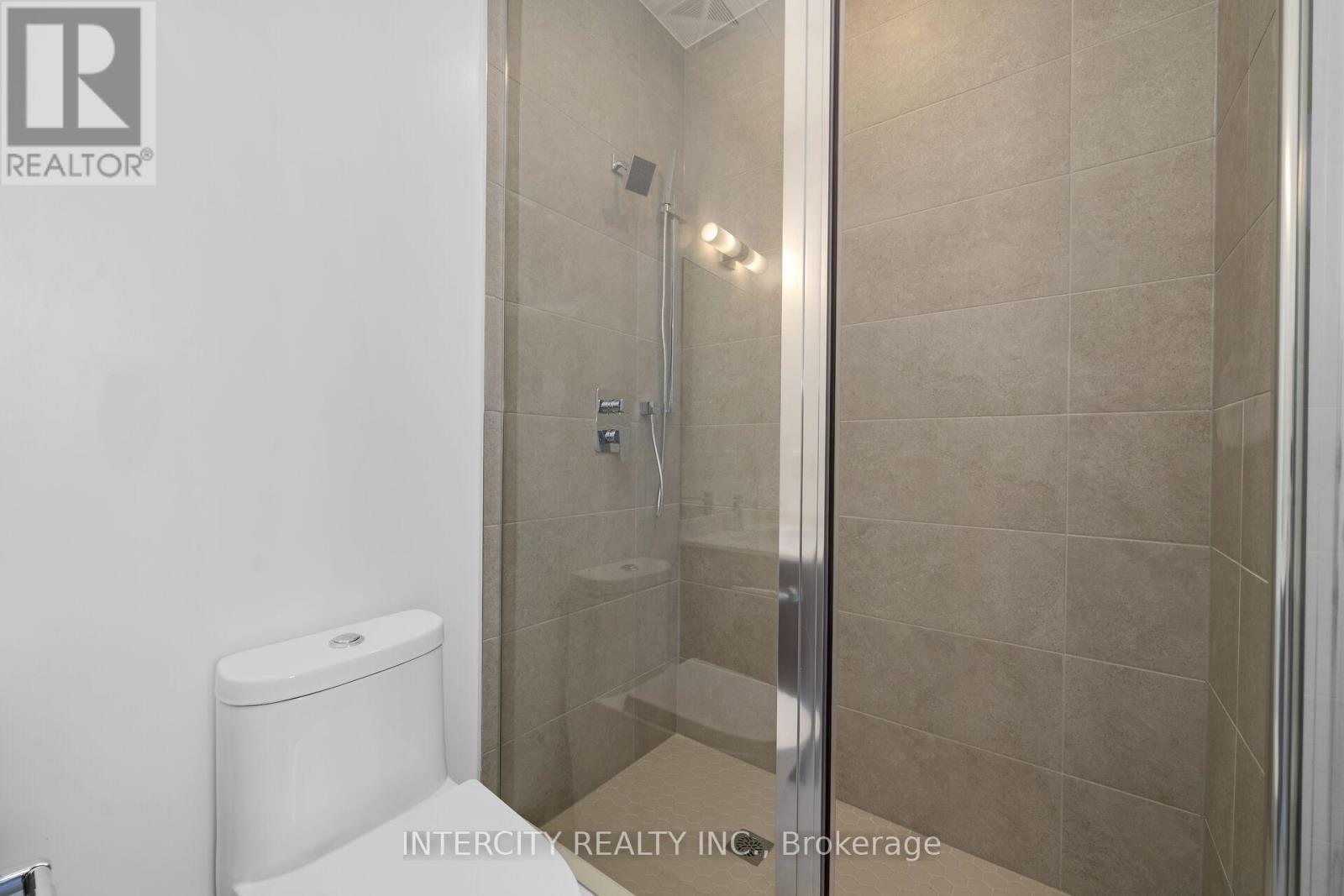 #128 2075 KING ROAD - 25