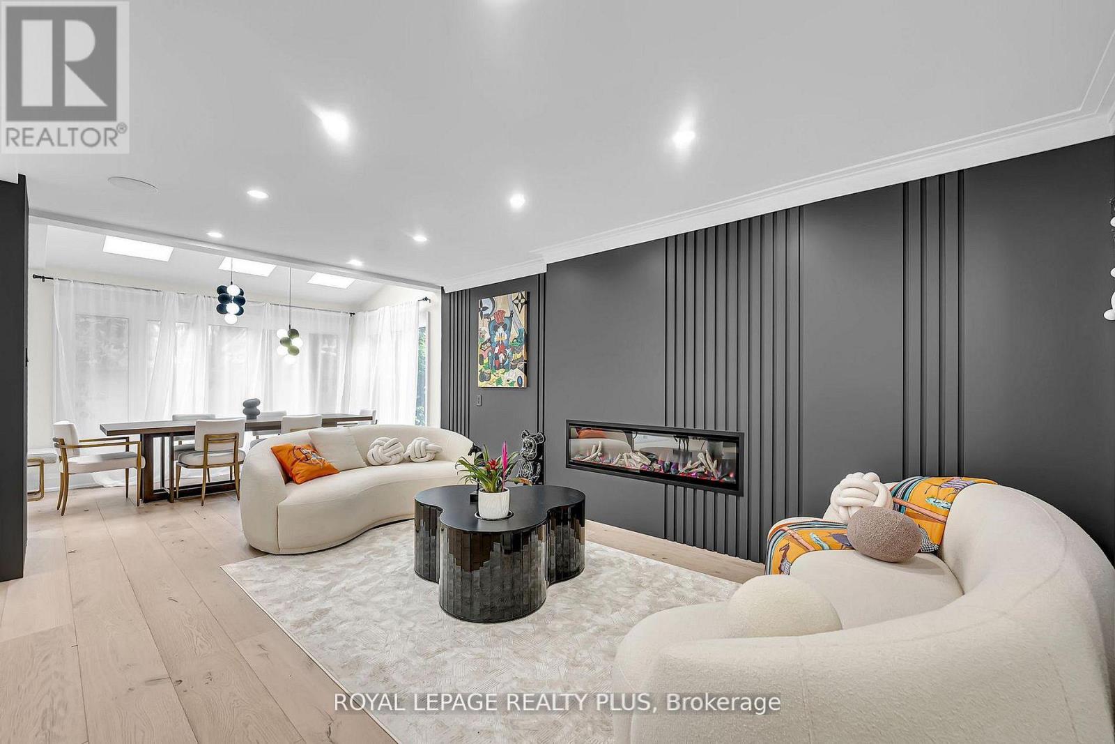 4344 DALLAS COURT - 10
