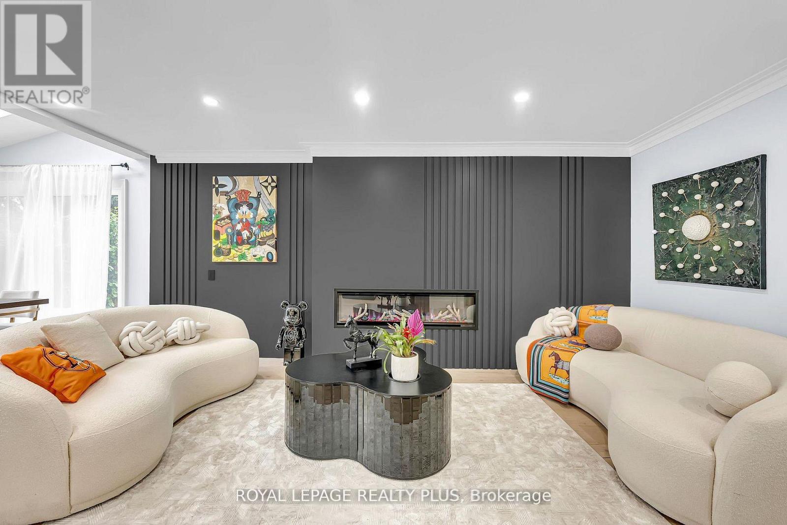 4344 DALLAS COURT - 11