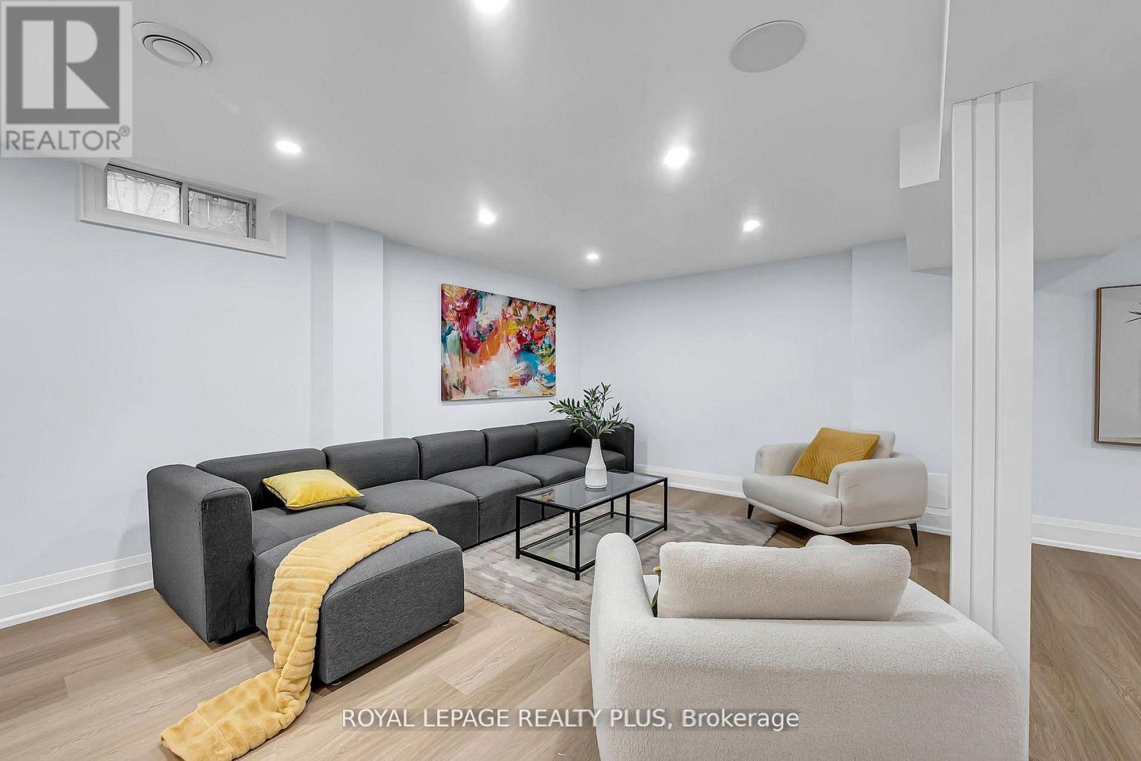 4344 DALLAS COURT - 39