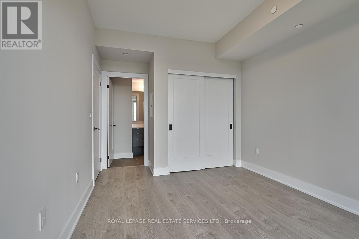 #1208 3200 WILLIAM COLTSON AVENUE - 17