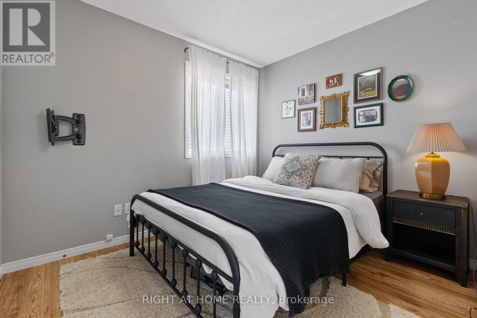 15 SETTLERS ROAD - 20