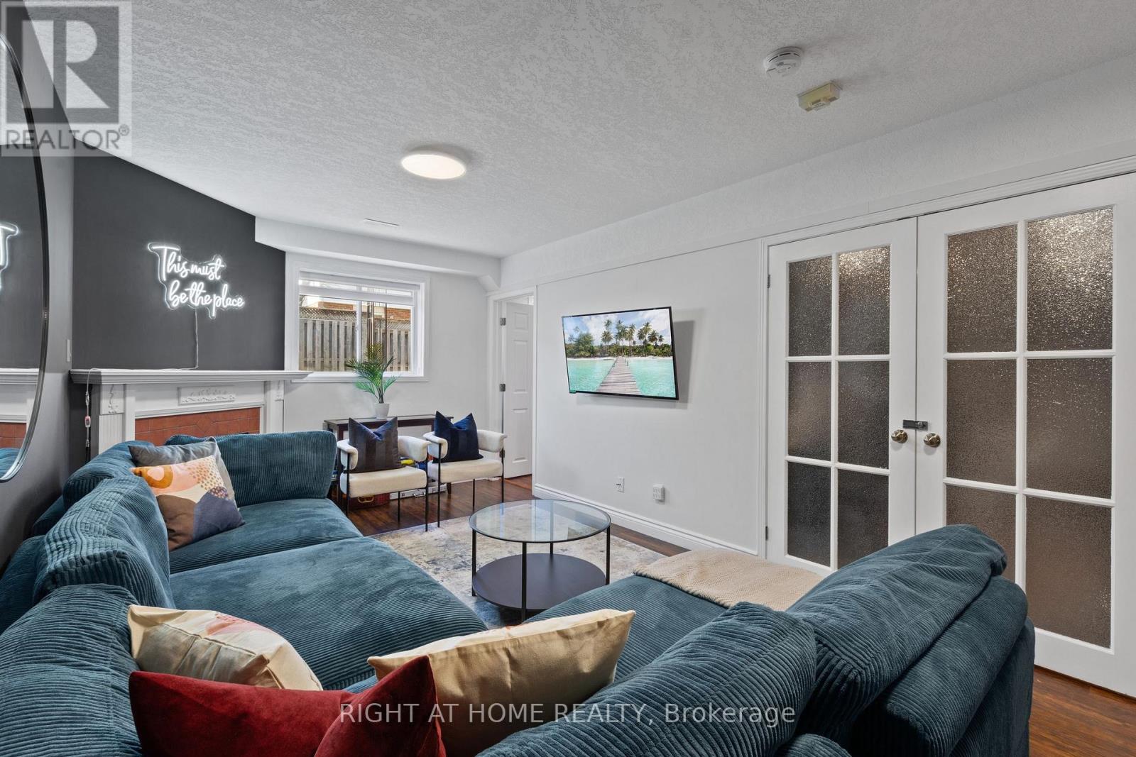 15 SETTLERS ROAD - 27