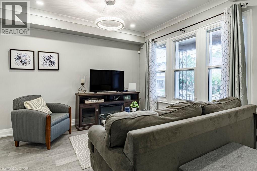 67 GAGE Avenue N - Image 3