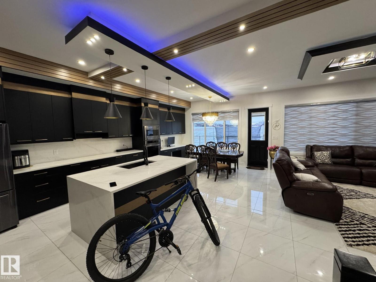 2123 18 AV NW - 13