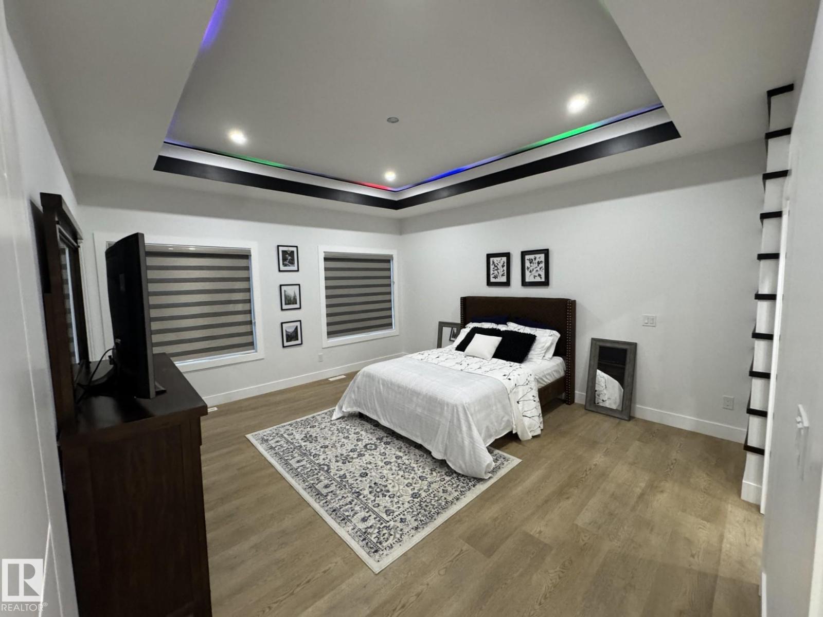 2123 18 AV NW - 18
