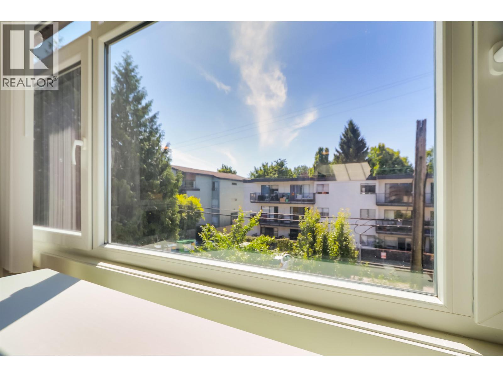 1 Bed, 1 Bath Condo for Sale in Vancouver – 311 1420 E 8TH AVENUE, Vancouver – MLS# R3122367 - Image 2