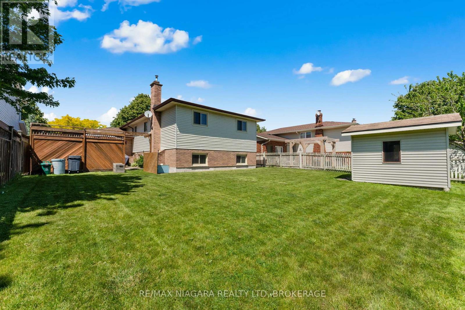 13 CORNWELL CIRCLE - 31
