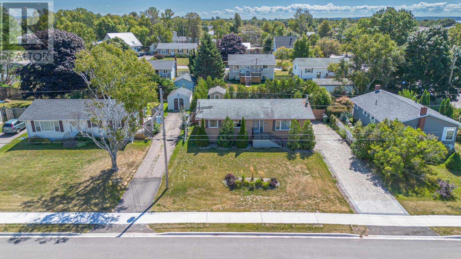 28 SEAVIEW Boulevard