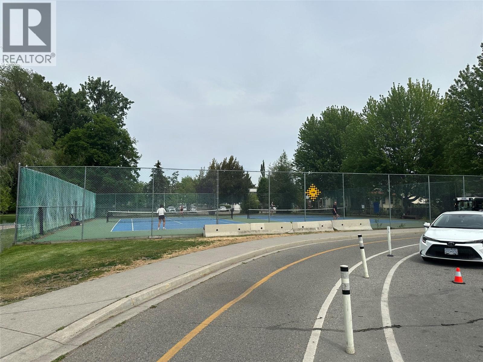 432 Wardlaw Avenue - 34