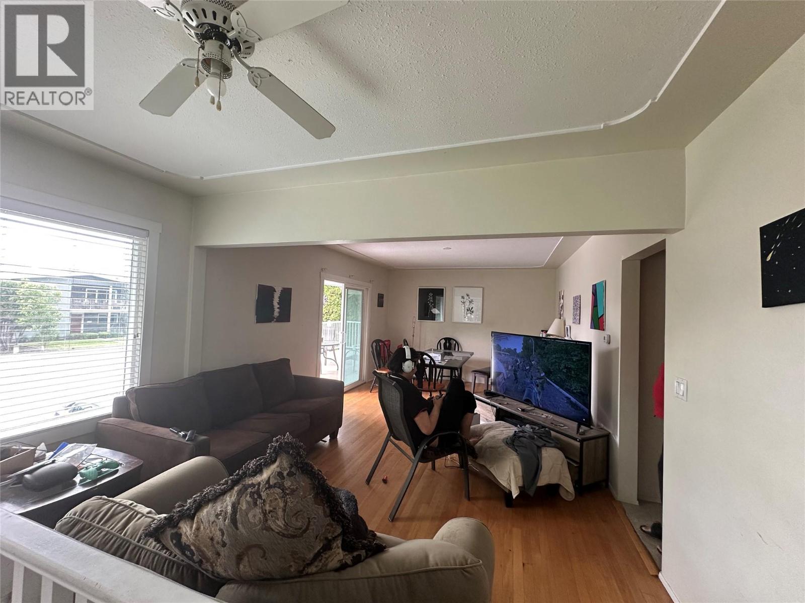  432 Wardlaw Avenue, Kelowna