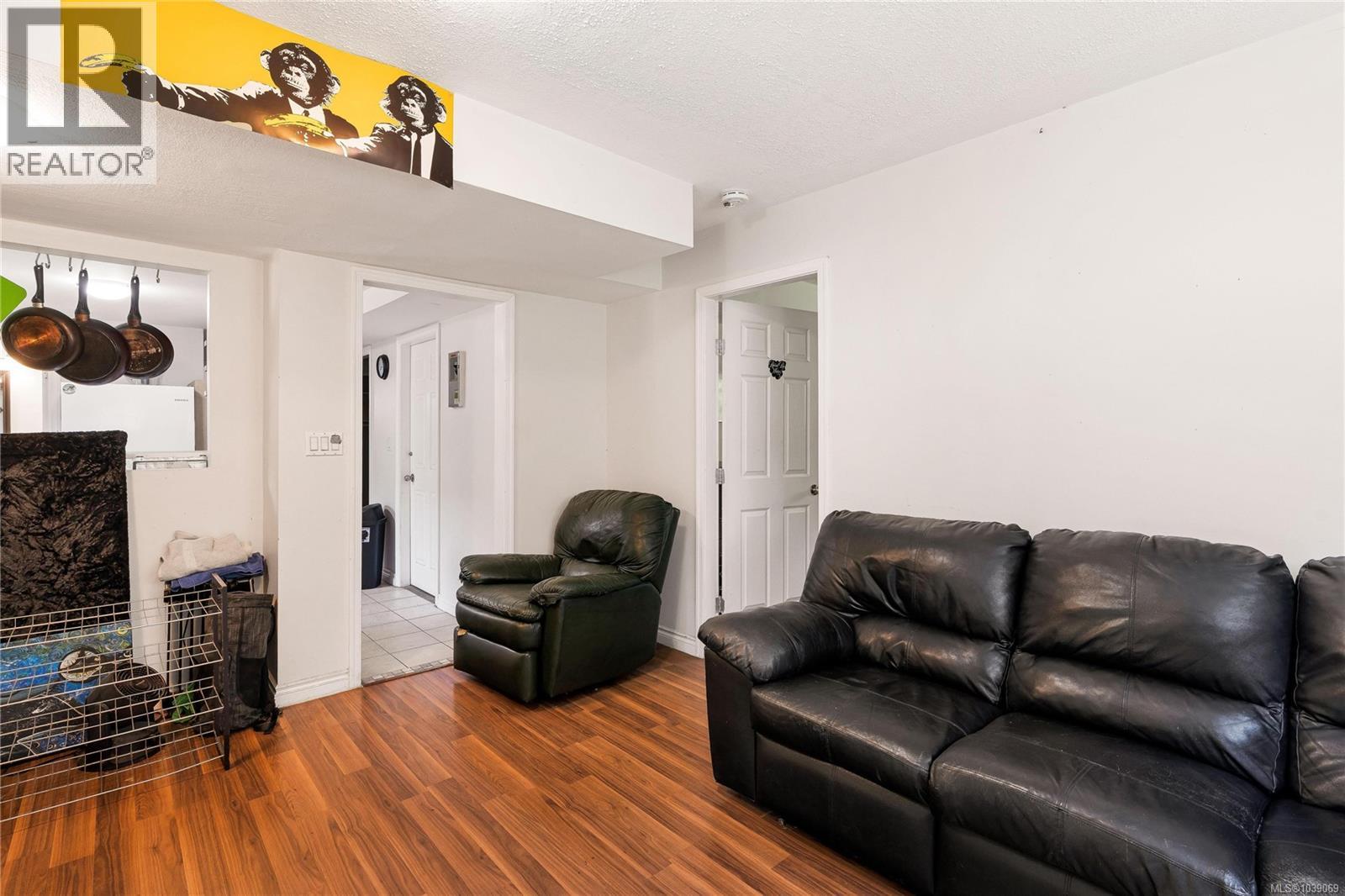 4094 Dawnview Cres - 27