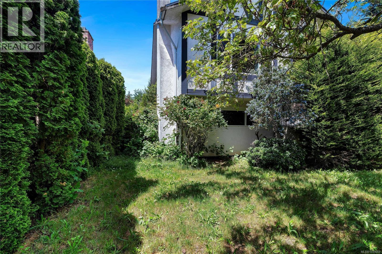 4094 Dawnview Cres, Saanich