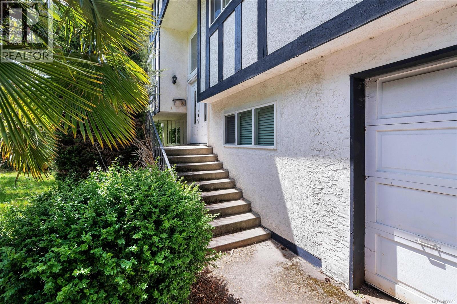 4094 Dawnview Cres, Saanich