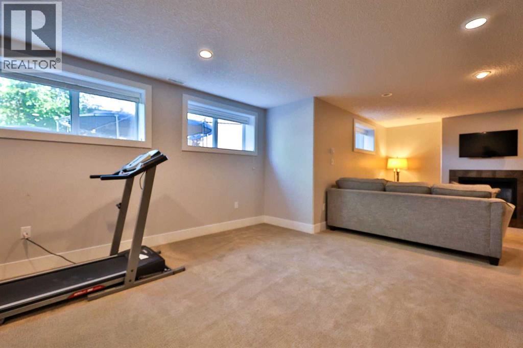 739 Northridge Avenue — photo 29