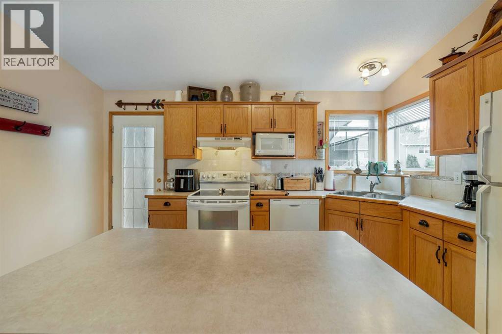 781 Red Crow Boulevard W - 11