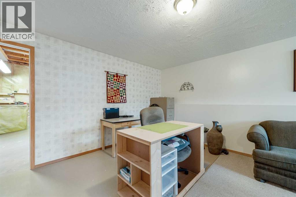 781 Red Crow Boulevard W - 23