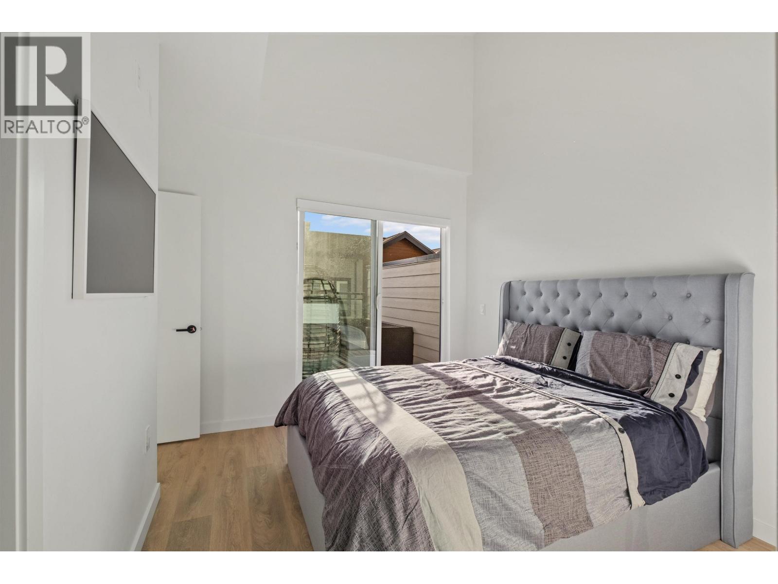 137 535 E 2ND STREET, North Vancouver