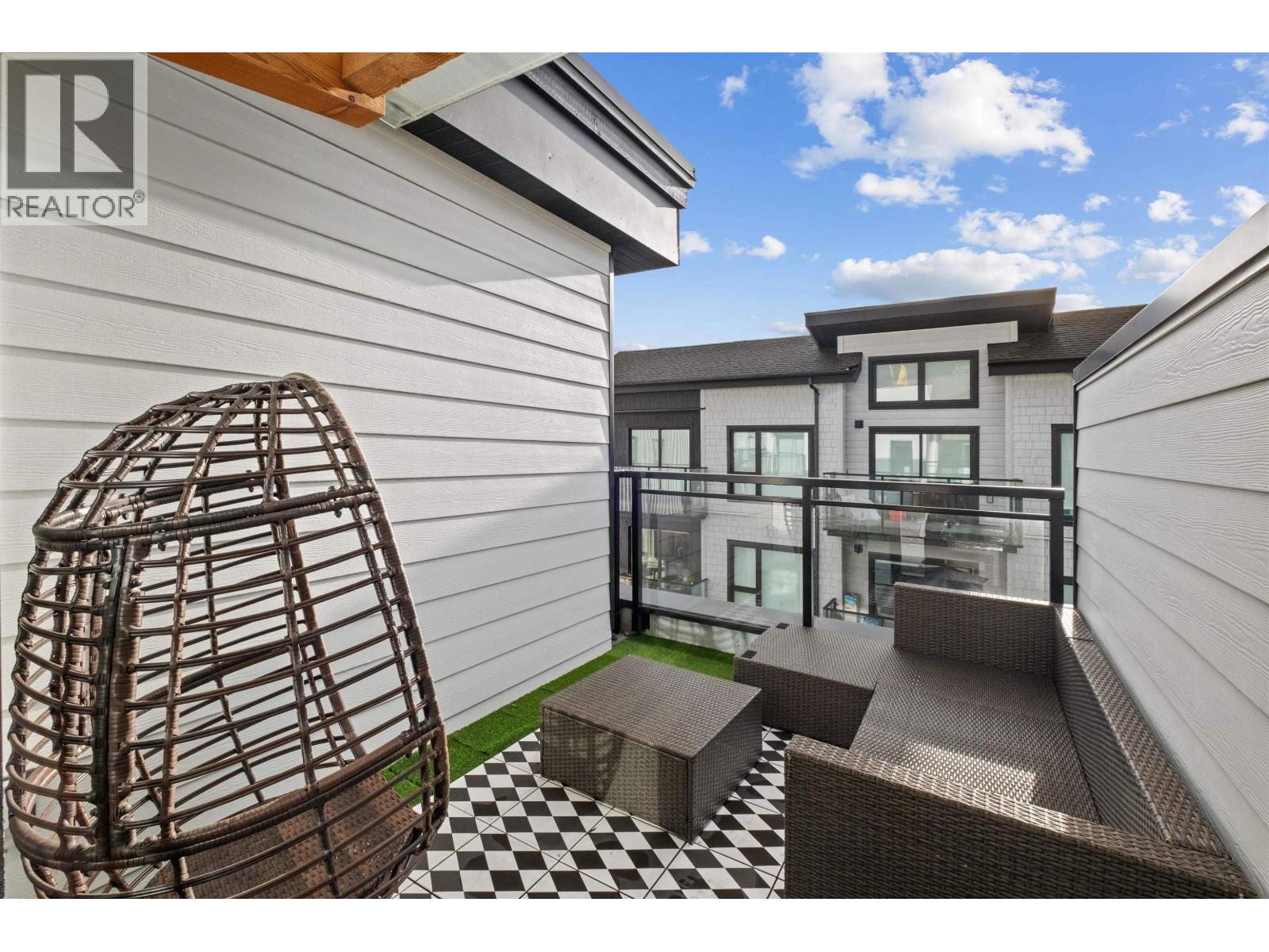 137 535 E 2ND STREET, North Vancouver