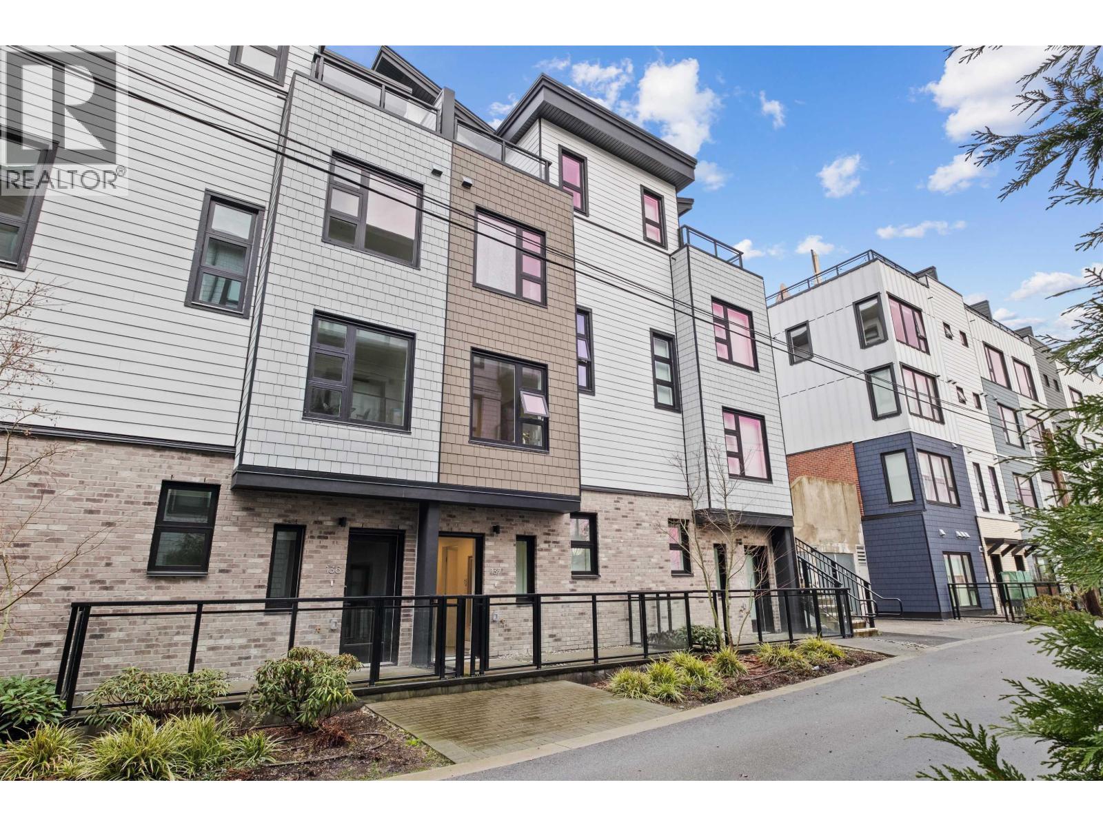 137 535 E 2ND STREET, North Vancouver