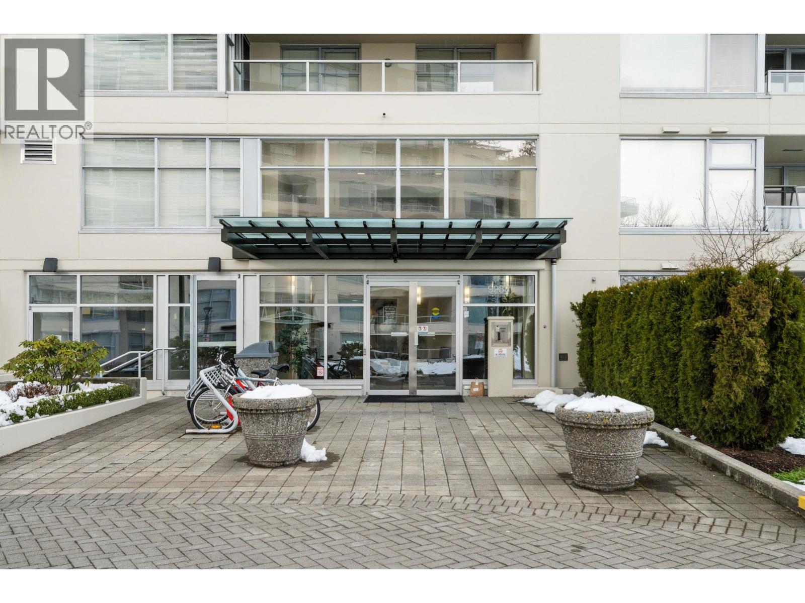 904 9288 UNIVERSITY CRESCENT, Burnaby