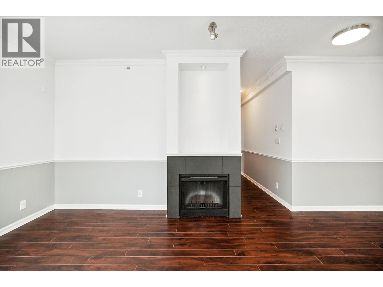 904 9288 UNIVERSITY CRESCENT, Burnaby