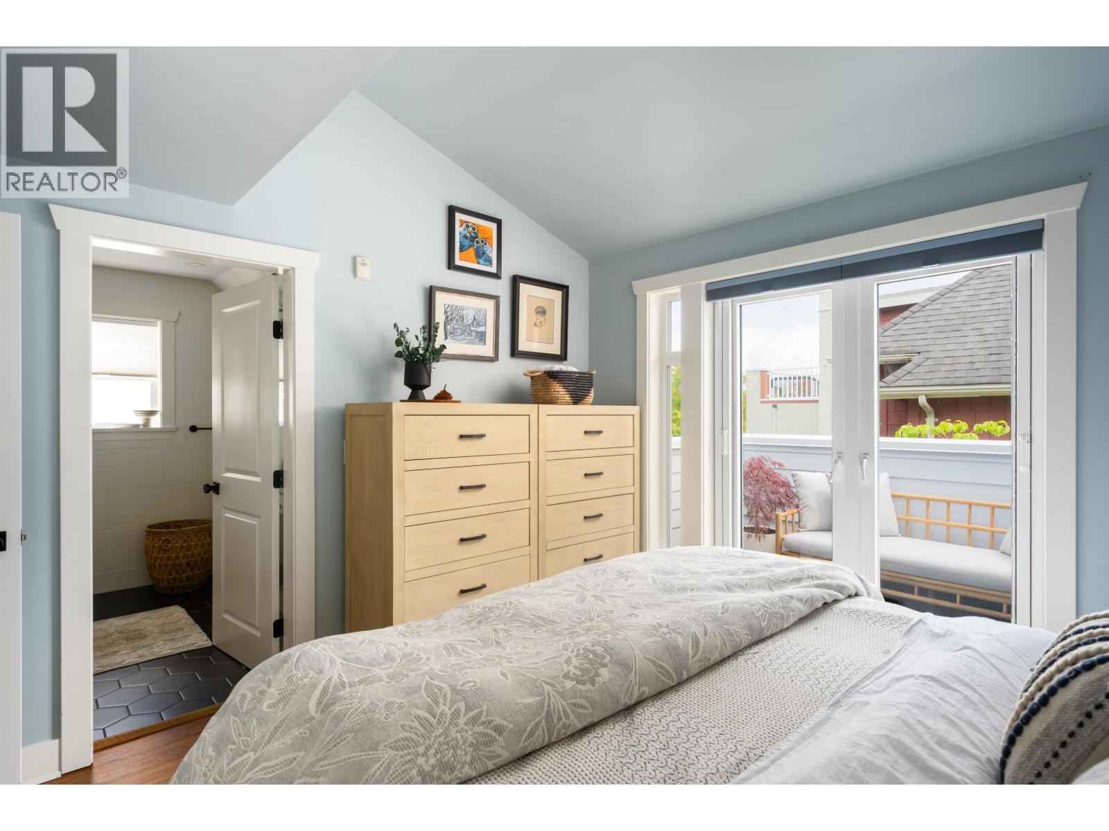 2470 SASAMAT STREET, Vancouver
