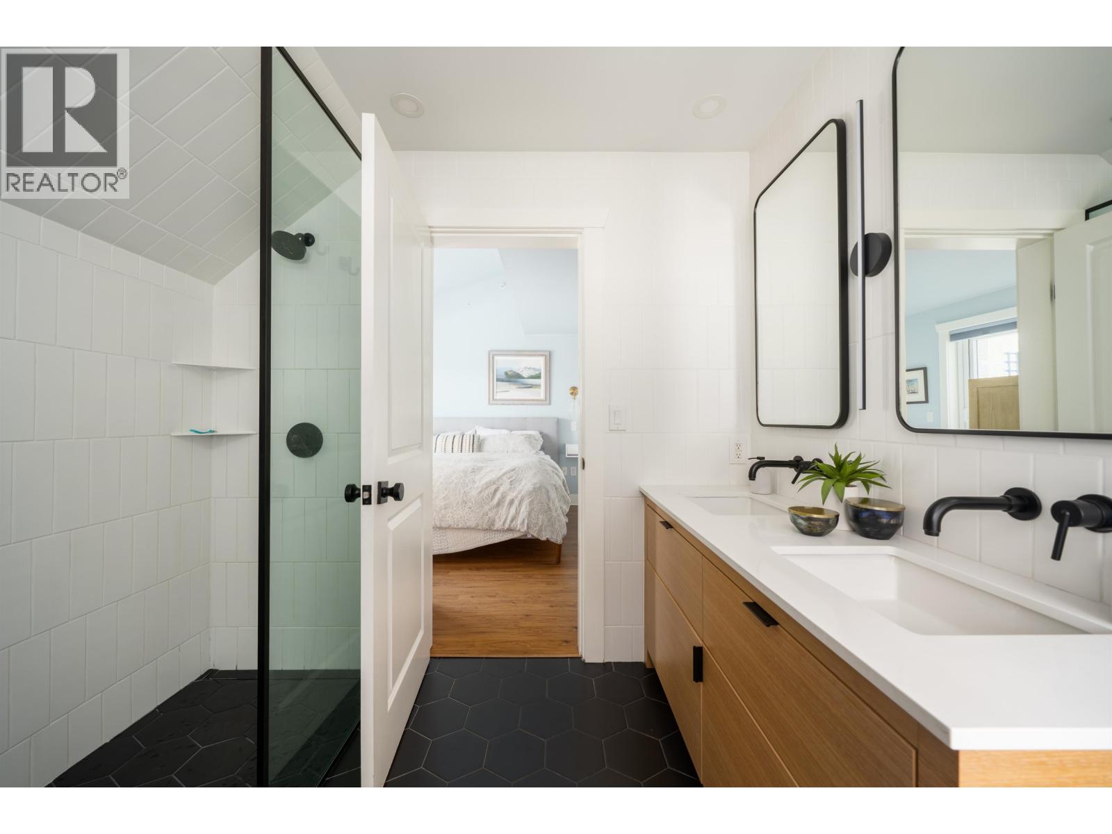 2470 SASAMAT STREET, Vancouver