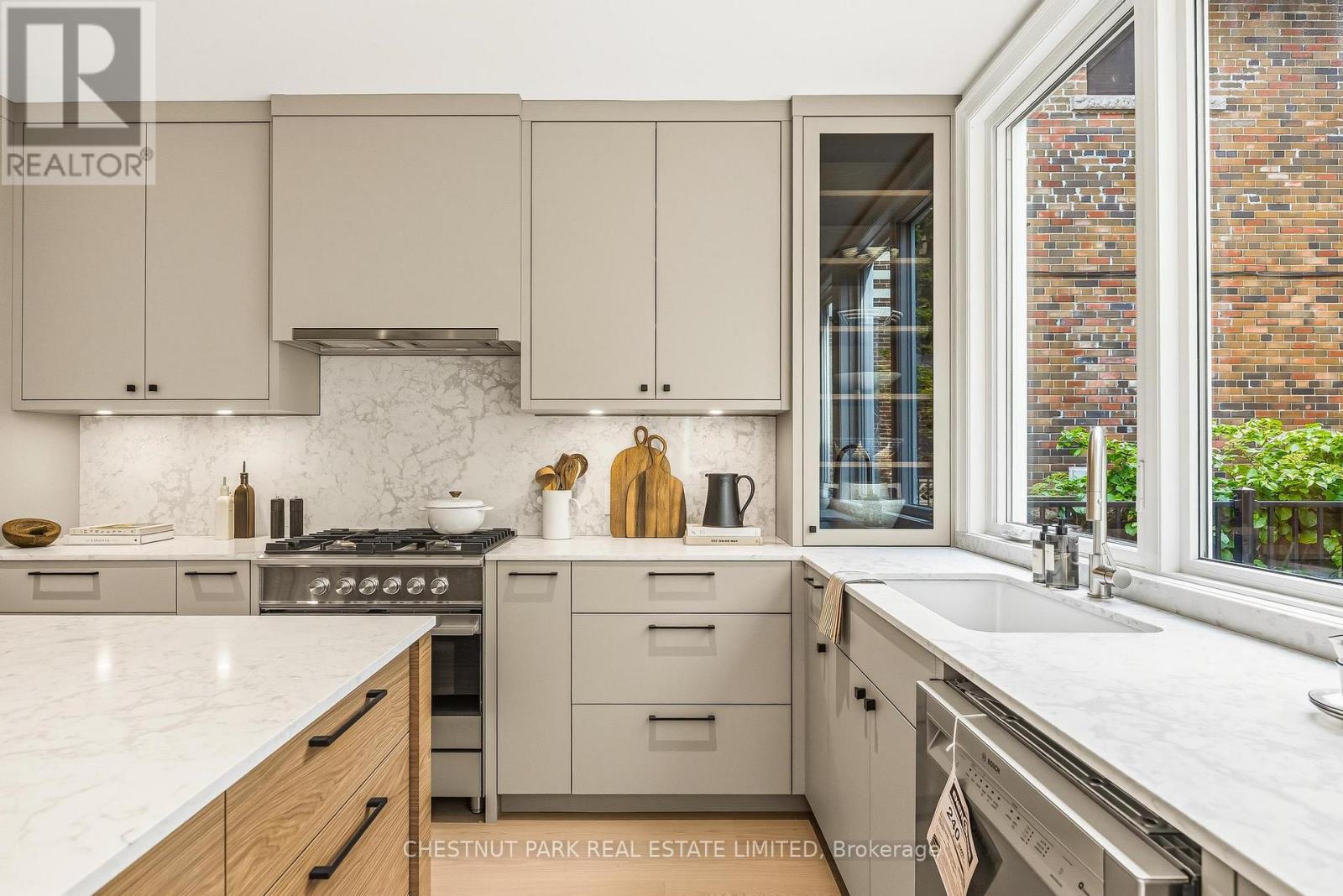 12 GLENVIEW AVENUE - 12