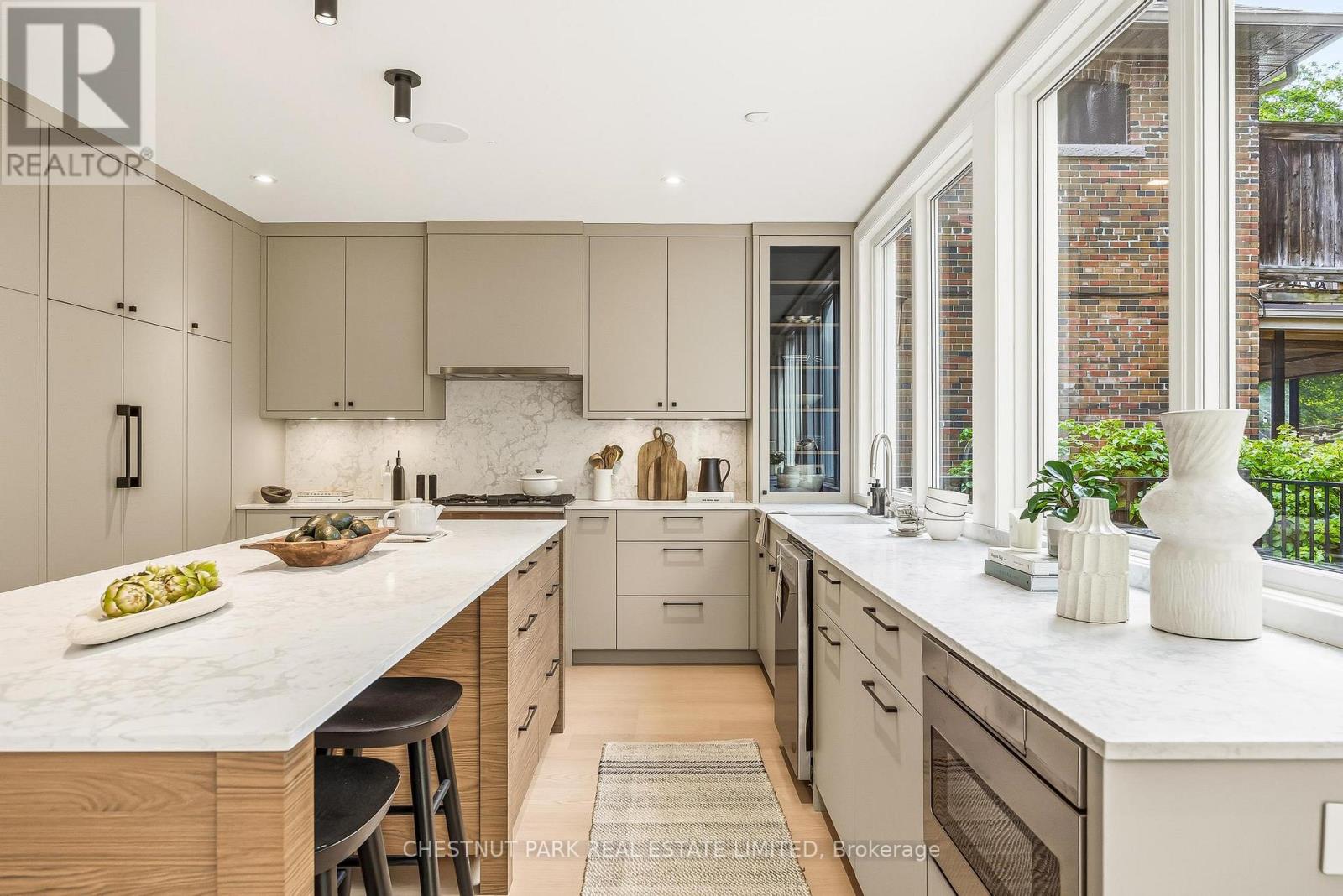 12 GLENVIEW AVENUE - 13