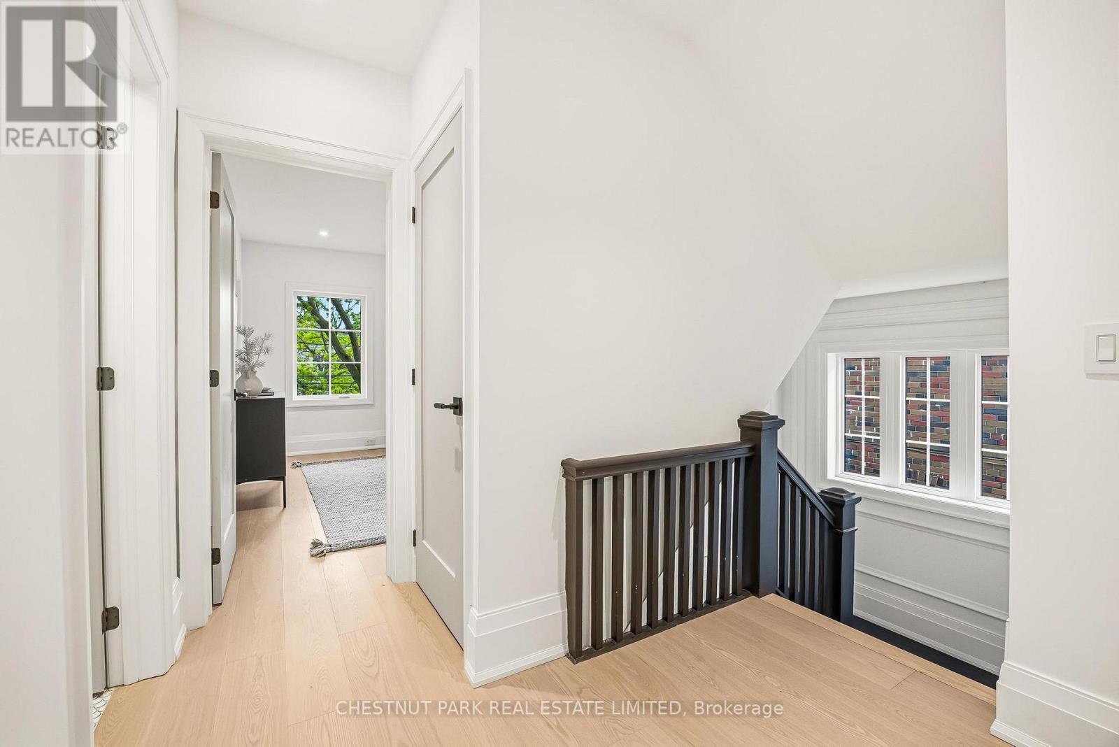 12 GLENVIEW AVENUE - 18