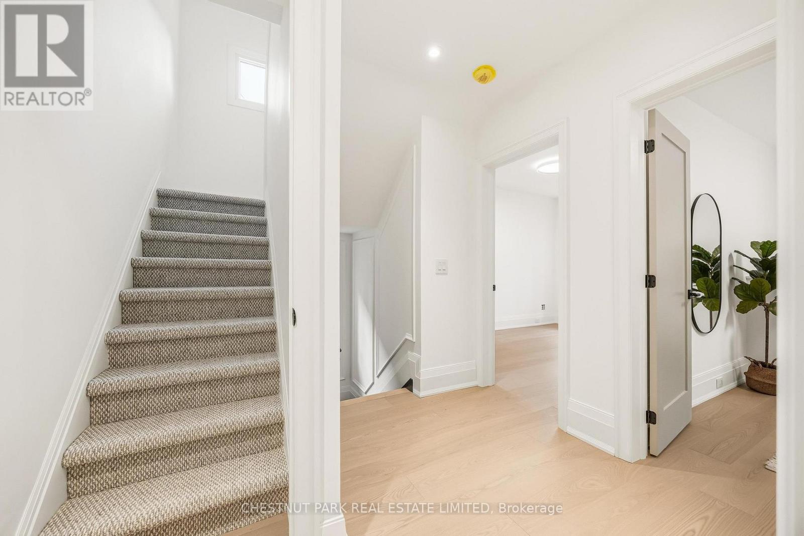 12 GLENVIEW AVENUE - 27