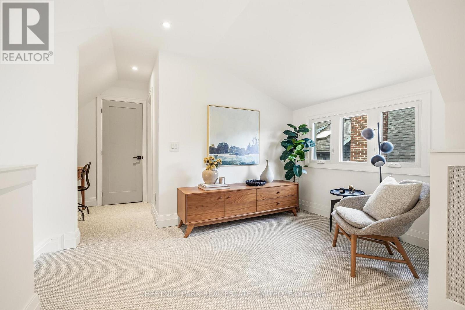 12 GLENVIEW AVENUE - 29