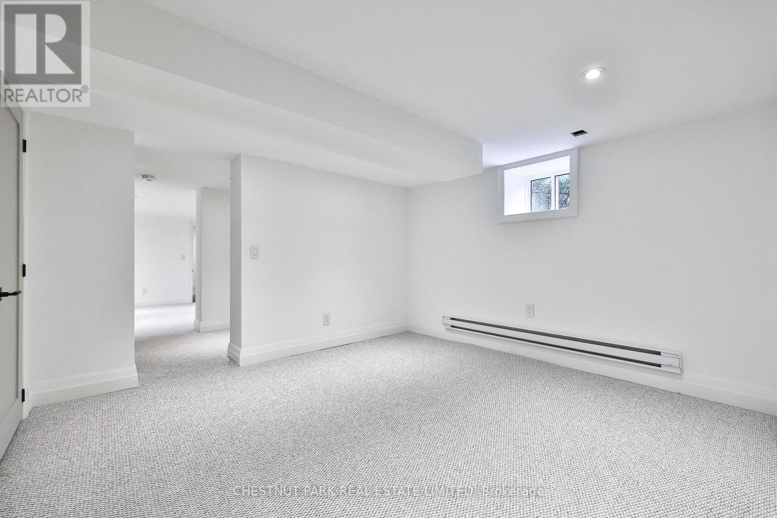 12 GLENVIEW AVENUE - 33