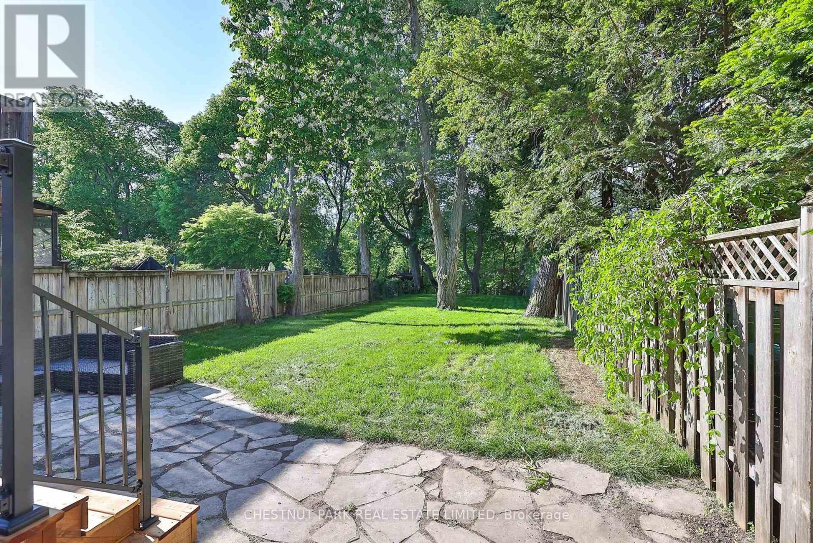 12 GLENVIEW AVENUE - 35
